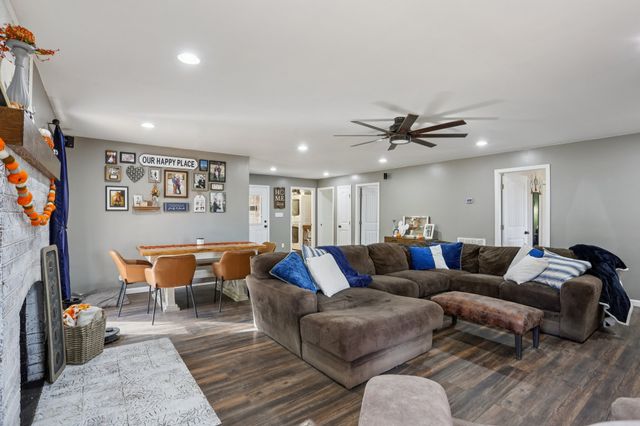 4515 C M Martin Rd, Springfield, TN 37172