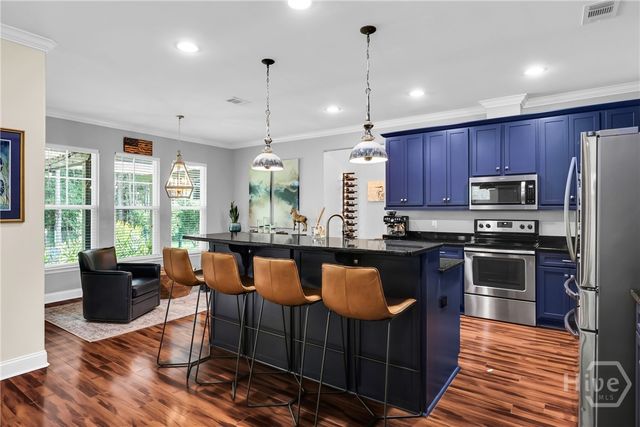 8 Gresham Lane, Savannah, GA 31419