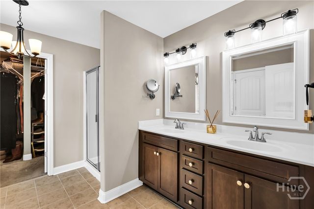 8 Gresham Lane, Savannah, GA 31419