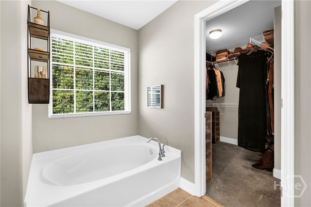 8 Gresham Lane, Savannah, GA 31419