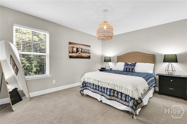 8 Gresham Lane, Savannah, GA 31419