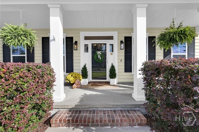 8 Gresham Lane, Savannah, GA 31419