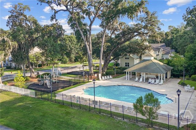 8 Gresham Lane, Savannah, GA 31419