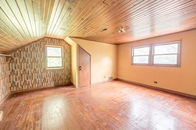 17757 Howe Avenue, Homewood, IL 60430