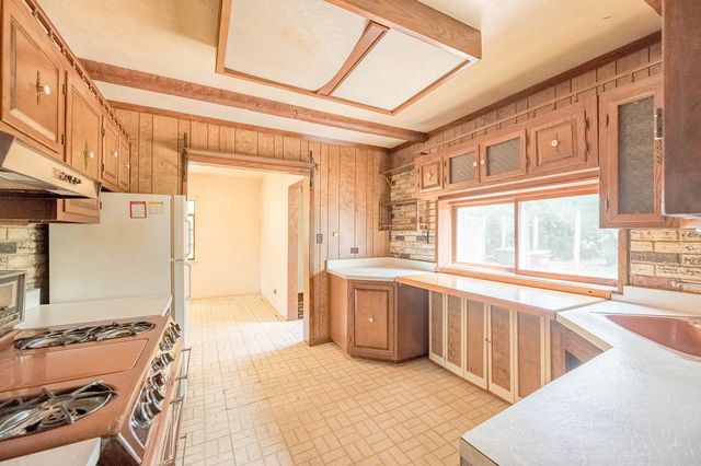 17757 Howe Avenue, Homewood, IL 60430