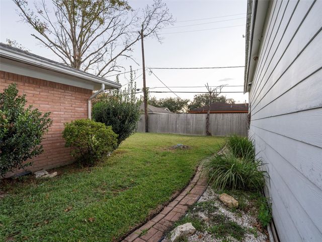 4119 Mischire Drive, Houston, TX 77025