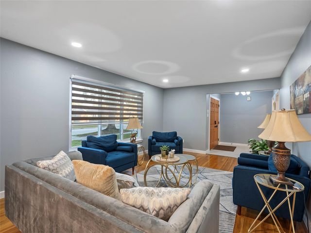 4119 Mischire Drive, Houston, TX 77025