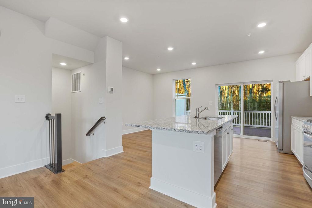 Image 12 of property listing at 252 WATERSTONE RD, Essex, MD 21221