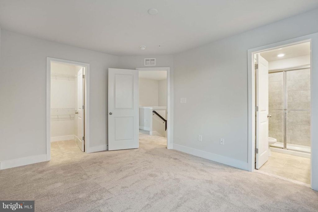 Image 23 of property listing at 252 WATERSTONE RD, Essex, MD 21221