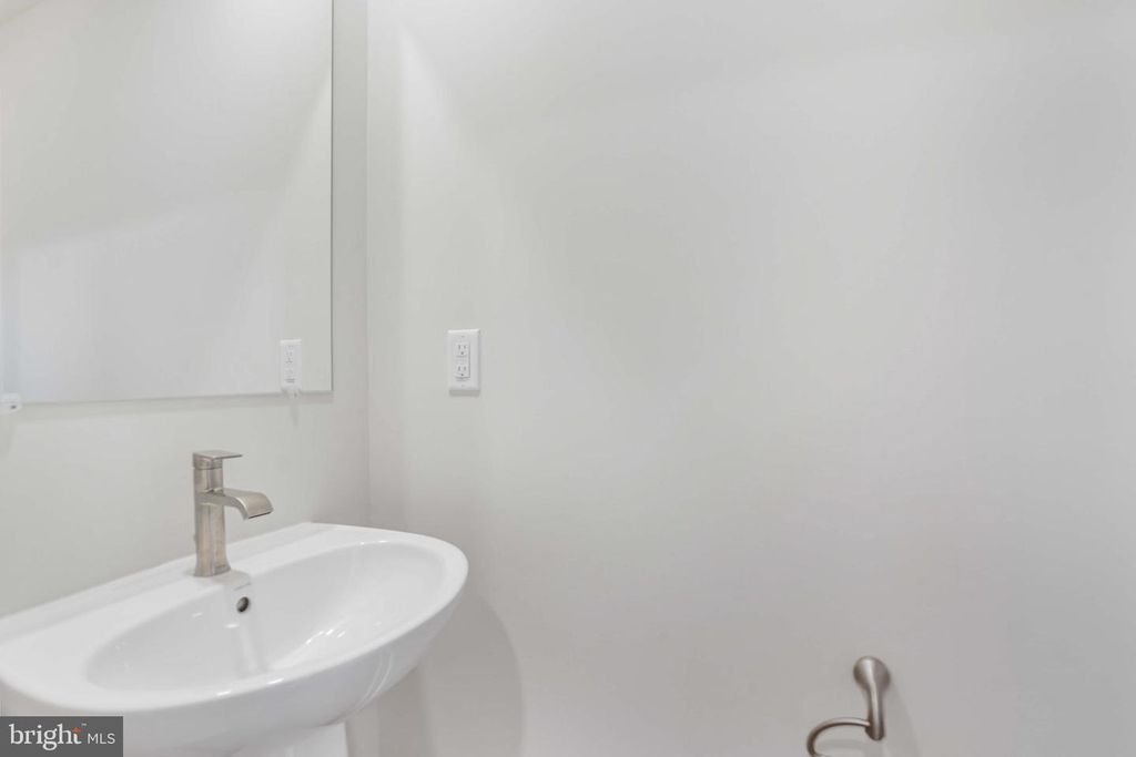 Image 29 of property listing at 252 WATERSTONE RD, Essex, MD 21221