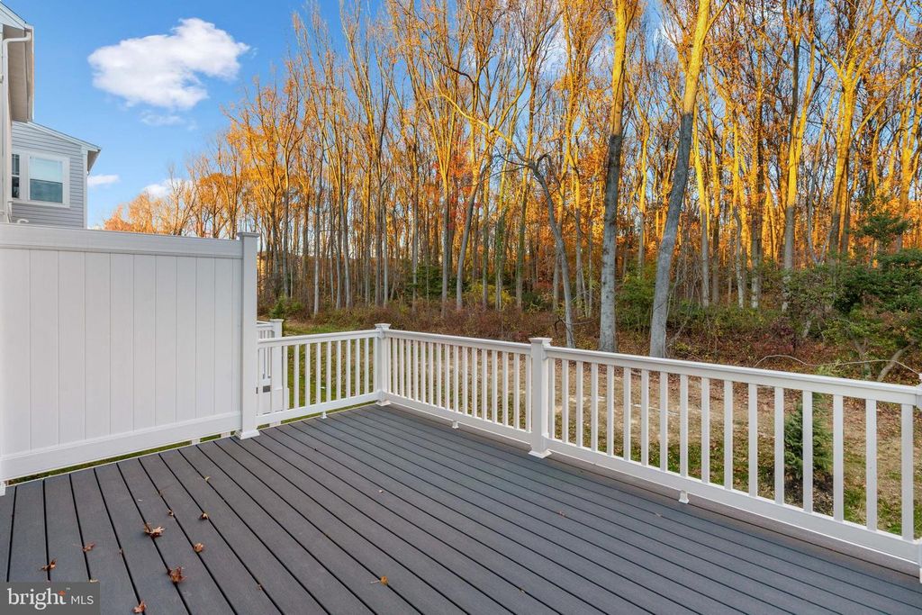 Image 31 of property listing at 252 WATERSTONE RD, Essex, MD 21221