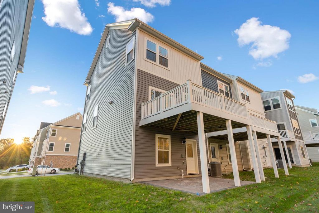 Image 34 of property listing at 252 WATERSTONE RD, Essex, MD 21221