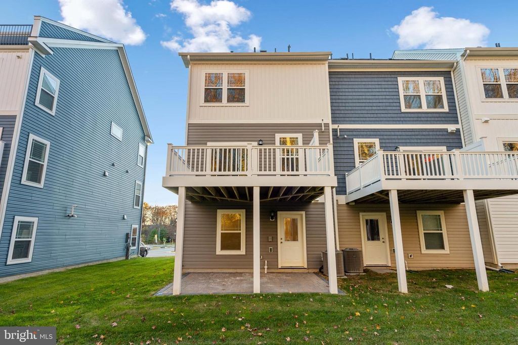 Image 35 of property listing at 252 WATERSTONE RD, Essex, MD 21221