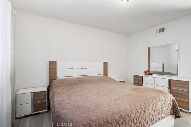 16428 Halsted Street, North Hills, CA 91343