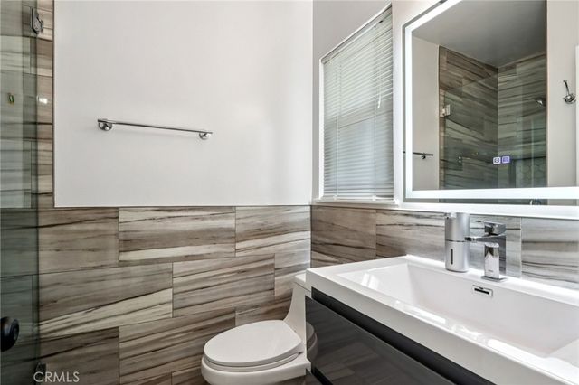 16428 Halsted Street, North Hills, CA 91343