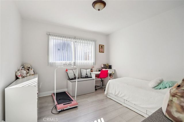 16428 Halsted Street, North Hills, CA 91343