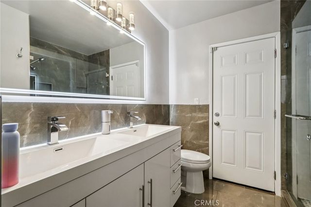 16428 Halsted Street, North Hills, CA 91343