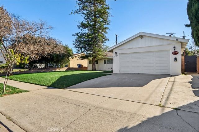 16428 Halsted Street, North Hills, CA 91343