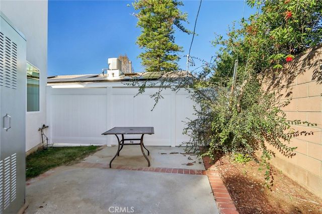 16428 Halsted Street, North Hills, CA 91343