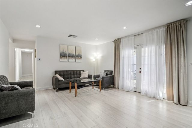 16428 Halsted Street, North Hills, CA 91343