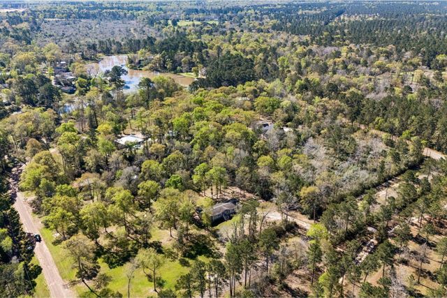 10754 Lake Shore Drive, Conroe, TX 77303