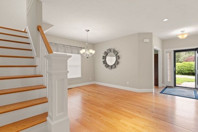 43 Winterberry Ln, Easton, MA 02356