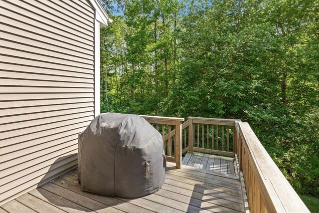 43 Winterberry Ln, Easton, MA 02356