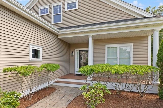 43 Winterberry Ln, Easton, MA 02356