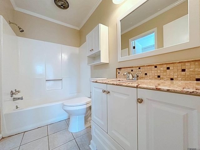 3411 San Felipe Dr, Baton Rouge, LA 70809