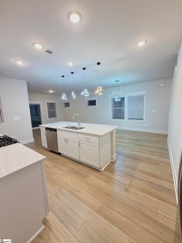 15 Brayfield Trail, Simpsonville, SC 29680