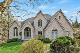 59 Collinwood Dr, O'hara, PA 15215