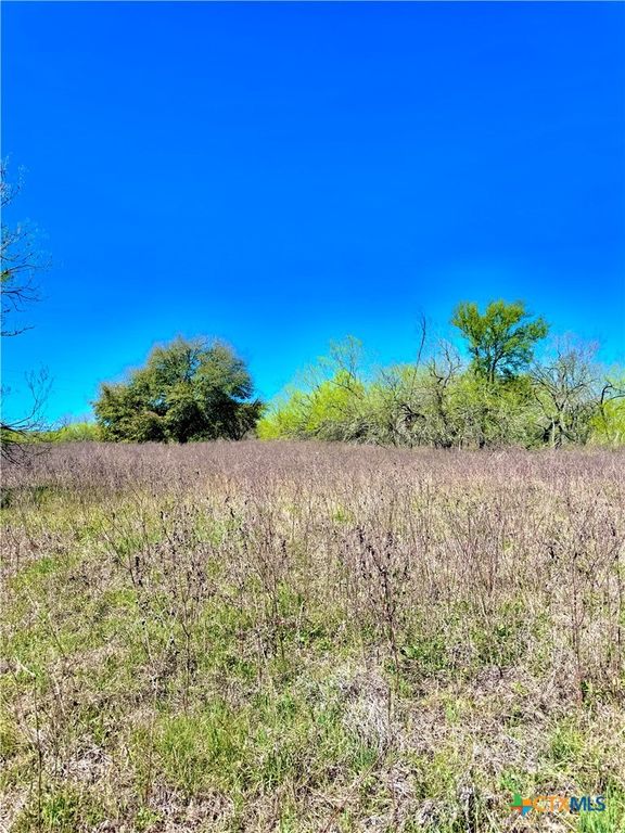 Image 13 of property listing at 3775 BAKER Road, Kingsbury, TX 78638
