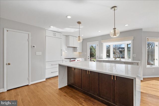 7107 TYNDALE ST, Mclean, VA 22101