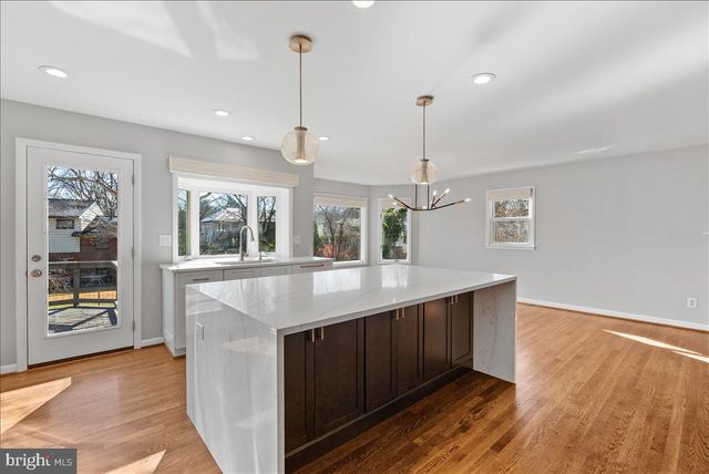 7107 TYNDALE ST, Mclean, VA 22101