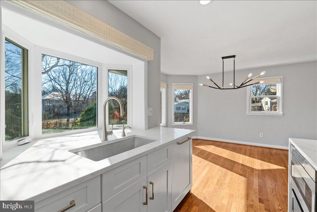 7107 TYNDALE ST, Mclean, VA 22101