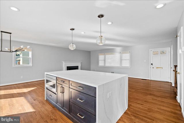 7107 TYNDALE ST, Mclean, VA 22101