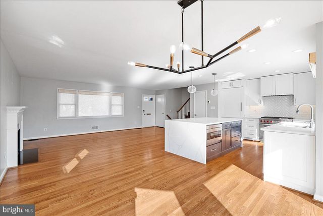 7107 TYNDALE ST, Mclean, VA 22101