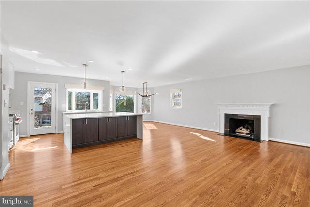 7107 TYNDALE ST, Mclean, VA 22101