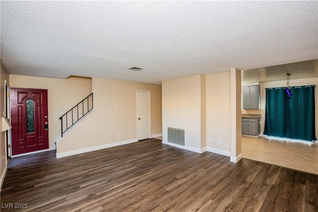 319 Pecos Way, Las Vegas, NV 89121