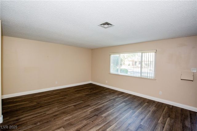 319 Pecos Way, Las Vegas, NV 89121