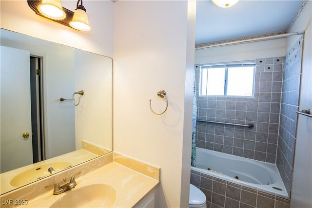 319 Pecos Way, Las Vegas, NV 89121