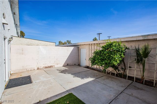 319 Pecos Way, Las Vegas, NV 89121