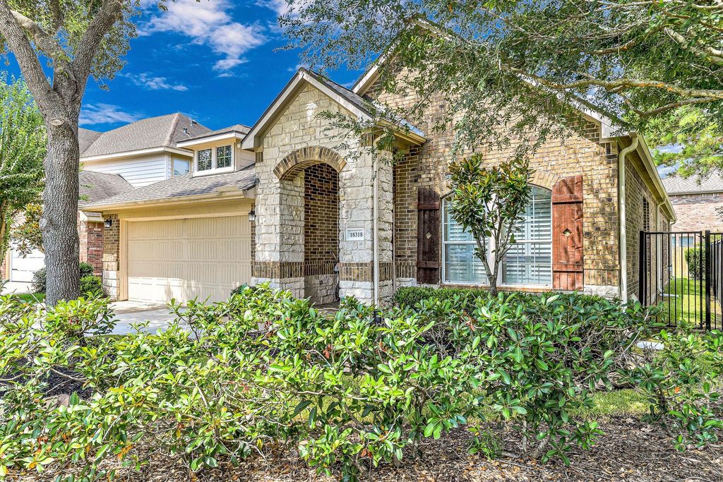 18318 W Williams Bend Drive, Cypress, TX 77433