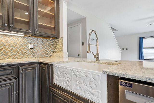 6711 BEECH TRAIL DR, Converse, TX 78109