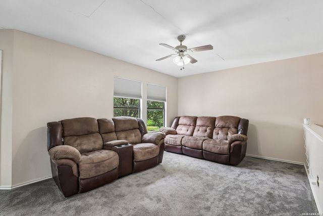 6711 BEECH TRAIL DR, Converse, TX 78109