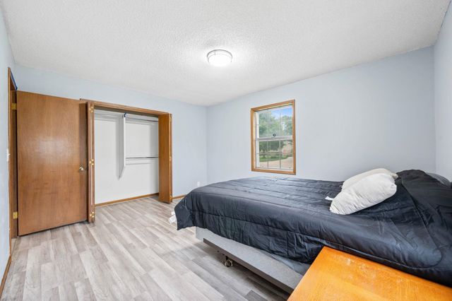 1809 N Clayton Ave, Wichita, KS 67203