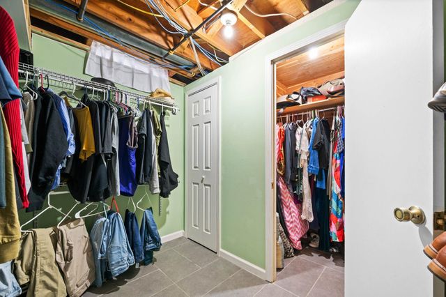 1809 N Clayton Ave, Wichita, KS 67203