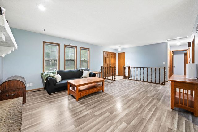 1809 N Clayton Ave, Wichita, KS 67203