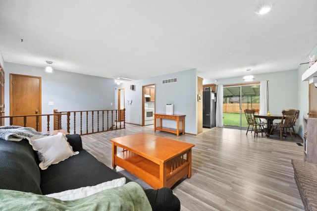 1809 N Clayton Ave, Wichita, KS 67203