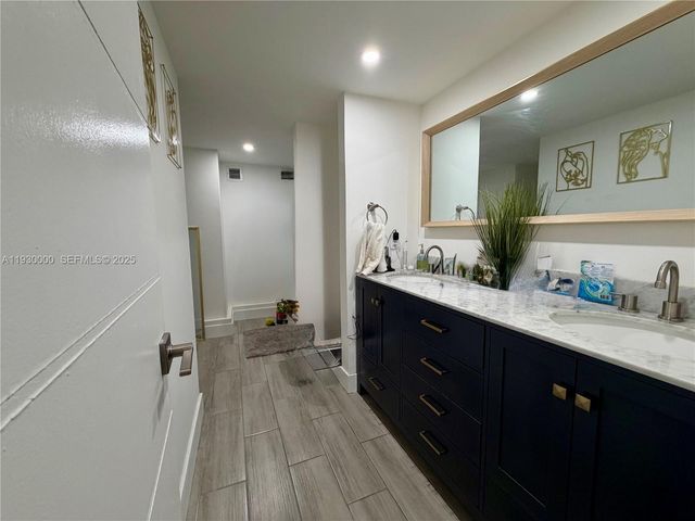 1833 S Ocean Dr 609, Hallandale Beach, FL 33009